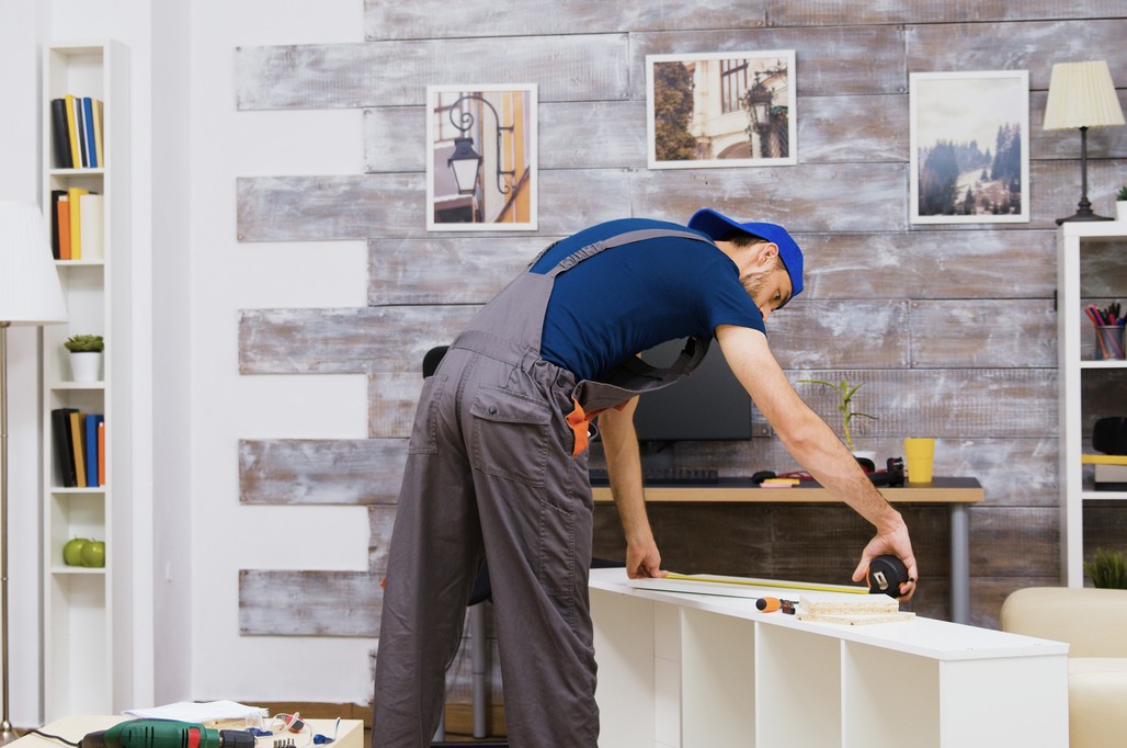 Помилки, яких краще уникати під час самостійного збирання меблів